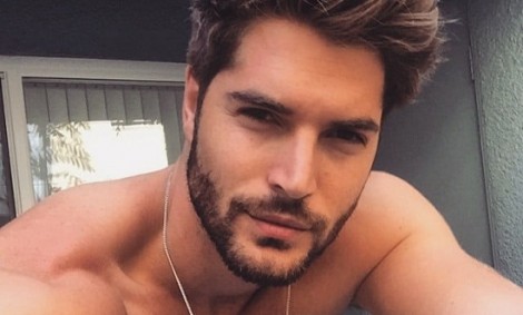 &Gamma;&iota;&alpha;&tau;ί &omicron;&iota; &mu;&omicron;&upsilon;&sigma;ά&tau;&omicron;&iota; &kappa;ά&nu;&omicron;&upsilon;&nu; &pi;&epsilon;&rho;&iota;&sigma;&sigma;ό&tau;&epsilon;&rho;&omicron; &sigma;&epsilon;&xi;