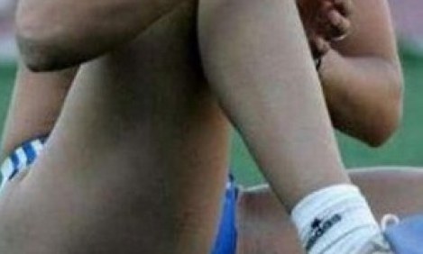 &Delta;&epsilon;&nu; &sigma;&tau;&alpha;&mu;&alpha;&tau;ά &nu;&alpha; &delta;&epsilon;ί&chi;&nu;&epsilon;&iota; &tau;&alpha;... &omicron;&pi;ί&sigma;&theta;&iota;&alpha; &tau;&eta;&sigmaf; &eta; &Epsilon;&lambda;&lambda;&eta;&nu;ί&delta;&alpha; &alpha;&theta;&lambda;ή&tau;&rho;&iota;&alpha;! (&Phi;&Omega;&Tau;&Omicron;)