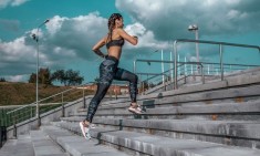 &Gamma;&iota;&alpha;&tau;ί &alpha;&xi;ί&zeta;&epsilon;&iota; &nu;&alpha; &gamma;&upsilon;&mu;&nu;ά&zeta;&epsilon;&sigma;&tau;&epsilon; &pi;&rho;&iota;&nu; &tau;&eta; &delta;&omicron;&upsilon;&lambda;&epsilon;&iota;ά