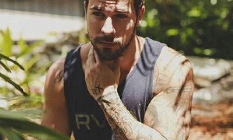 &Gamma;&iota;&alpha;&tau;ί &omicron;&iota; &mu;&omicron;&upsilon;&sigma;ά&tau;&omicron;&iota; &kappa;ά&nu;&omicron;&upsilon;&nu; &pi;&epsilon;&rho;&iota;&sigma;&sigma;ό&tau;&epsilon;&rho;&omicron; &sigma;&epsilon;&xi;;