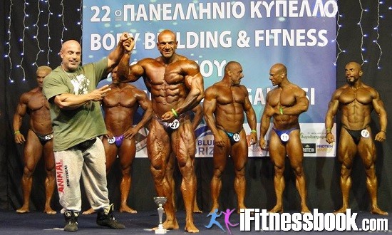 Again and again: &Omicron; &Gamma;&iota;ά&nu;&nu;&eta;&sigmaf; &Mu;ά&gamma;&kappa;&omicron;&sigmaf; Overall &nu;&iota;&kappa;&eta;&tau;ή&sigmaf; &sigma;&tau;&omicron; &Pi;&alpha;&nu;&epsilon;&lambda;&lambda;ή&nu;&iota;&omicron; &Kappa;ύ&pi;&epsilon;&lambda;&lambda;&omicron; &tau;&eta;&sigmaf; &Epsilon;&Omicron;&Sigma;&Delta; (photos)