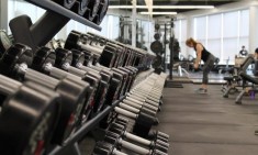 &Kappa;&omicron;&rho;&omega;&nu;&omicron;ϊό&sigmaf;: &Pi;ό&tau;&epsilon; &alpha;&nu;&omicron;ί&gamma;&omicron;&upsilon;&nu; &tau;&alpha; &gamma;&upsilon;&mu;&nu;&alpha;&sigma;&tau;ή&rho;&iota;&alpha; &amp; &pi;ώ&sigmaf; &theta;&alpha; &lambda;&epsilon;&iota;&tau;&omicron;&upsilon;&rho;&gamma;&omicron;ύ&nu;;