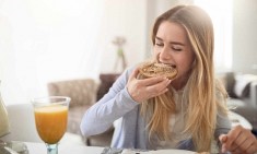 Ό&tau;&alpha;&nu; &xi;&upsilon;&pi;&nu;ά&sigmaf; &theta;έ&lambda;&epsilon;&iota;&sigmaf; &kappa;ά&tau;&iota; &gamma;&lambda;&upsilon;&kappa;ό; &Gamma;&iota;&alpha;&tau;ί &sigma;&upsilon;&mu;&beta;&alpha;ί&nu;&epsilon;&iota; &kappa;&alpha;&iota; &tau;&iota; &nu;&alpha; &kappa;ά&nu;&epsilon;&iota;&sigmaf;