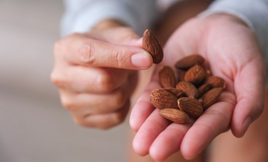 &Eta; &pi;&omicron;&sigma;ό&tau;&eta;&tau;&alpha; &alpha;&mu;&upsilon;&gamma;&delta;ά&lambda;&omega;&nu; &pi;&omicron;&upsilon; &alpha;&upsilon;&xi;ά&nu;&epsilon;&iota; &tau;&omicron; &pi;&rho;&omicron;&sigma;&delta;ό&kappa;&iota;&mu;&omicron; &zeta;&omega;ή&sigmaf; &sigma;&alpha;&sigmaf; (έ&rho;&epsilon;&upsilon;&nu;&alpha;)