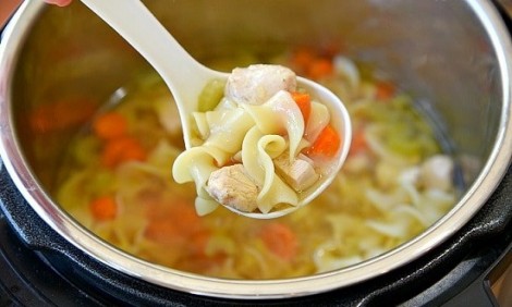 H αποτοξινωτική σούπα που φτιάχνεται εύκολα και έχει γίνει viral