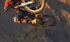 Freeride Mountain Bike Stunts 