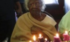 &Pi;έ&theta;&alpha;&nu;&epsilon; &omicron; &gamma;&eta;&rho;&alpha;&iota;ό&tau;&epsilon;&rho;&omicron;&sigmaf; ά&nu;&theta;&rho;&omega;&pi;&omicron;&sigmaf; &sigma;&tau;&omicron;&nu; &kappa;ό&sigma;&mu;&omicron;!