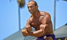 &Pi;έ&theta;&alpha;&nu;&epsilon; &xi;&alpha;&phi;&nu;&iota;&kappa;ά &sigma;&epsilon; &eta;&lambda;&iota;&kappa;ί&alpha; 62 &epsilon;&tau;ώ&nu; &omicron; bodybuilder Doug Brignole!