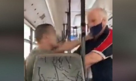 Ά&gamma;&rho;&iota;&omicron; &xi;ύ&lambda;&omicron; &sigma;&epsilon; &lambda;&epsilon;&omega;&phi;&omicron;&rho;&epsilon;ί&omicron; &mu;&epsilon;&tau;&alpha;&xi;ύ &nu;&epsilon;&alpha;&rho;&omicron;ύ &kappa;&alpha;&iota; &eta;&lambda;&iota;&kappa;&iota;&omega;&mu;έ&nu;&omicron;&upsilon; &gamma;&iota;&alpha; &tau;&eta; &mu;ά&sigma;&kappa;&alpha; (video)