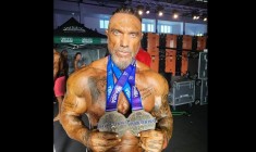&Epsilon;&nu;&tau;&upsilon;&pi;&omega;&sigma;&iota;&alpha;&kappa;ό&sigmaf; &omicron; &Pi;&alpha;&nu;&alpha;&gamma;&iota;ώ&tau;&eta;&sigmaf; &Sigma;&iota;ώ&tau;&eta;&sigmaf; &sigma;&tau;&omicron; Mr World &tau;&eta;&sigmaf; WABBA International &sigma;&tau;&eta;&nu; &Sigma;&lambda;&omicron;&beta;&alpha;&kappa;ί&alpha;