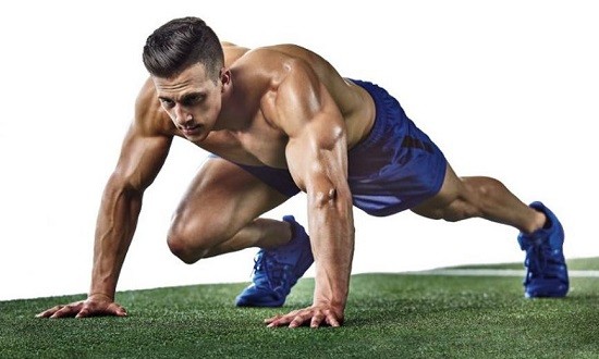 Οι 5 must ασκήσεις που πρέπει να μπορεί να κάνει κάθε fit άντρας