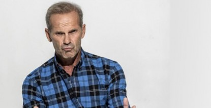 &Pi;έ&tau;&rho;&omicron;&sigmaf; &Kappa;&omega;&sigma;&tau;ό&pi;&omicron;&upsilon;&lambda;&omicron;&sigmaf;: &Eta; &pi;&rho;ό&tau;&alpha;&sigma;&eta; &gamma;&iota;&alpha; &tau;&omicron; Survivor &kappa;&alpha;&iota; &eta; &alpha;&pi;ά&nu;&tau;&eta;&sigma;&eta;