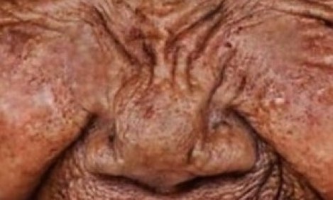 &Sigma;&Upsilon;&Gamma;&Kappa;&Lambda;&Omicron;&Nu;&Iota;&Sigma;&Tau;&Iota;&Kappa;&Omicron;: &Gamma;&upsilon;&nu;&alpha;ί&kappa;&alpha; 100 &epsilon;&tau;ώ&nu;, &gamma;ί&nu;&epsilon;&tau;&alpha;&iota;... 20 &mu;έ&sigma;&alpha; &sigma;&epsilon; 3 &lambda;&epsilon;&pi;&tau;ά! (VIDEO)