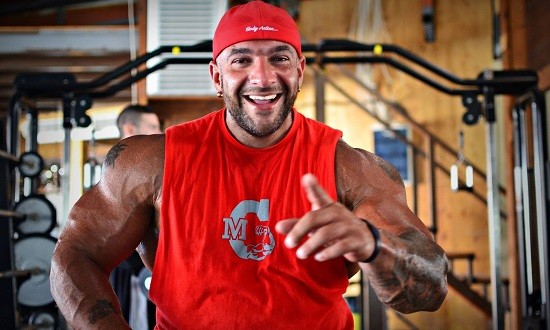 &Gamma;&iota;ά&nu;&nu;&eta;&sigmaf; &Mu;ά&gamma;&kappa;&omicron;&sigmaf;: &laquo;&Pi;&rho;&omega;&tau;&alpha;&theta;&lambda;&eta;&tau;ή&sigmaf; &gamma;&epsilon;&nu;&nu;&iota;έ&sigma;&alpha;&iota;, &delta;&epsilon; &gamma;ί&nu;&epsilon;&sigma;&alpha;&iota;&raquo;