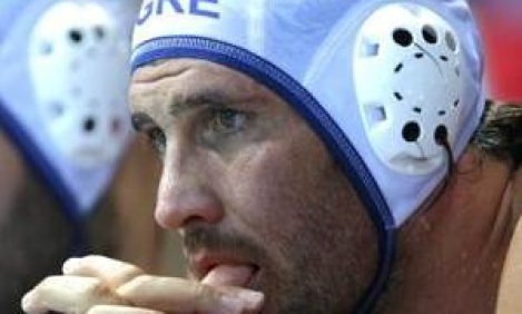 &Kappa;&Omega;&Sigma;&Tau;&Alpha;&Sigma; &Kappa;&Omicron;&Kappa;&Kappa;&Iota;&Nu;&Alpha;&Kappa;&Eta;&Sigma;: &laquo;Mo&nu;&alpha;&delta;&iota;&kappa;ή &alpha;ί&sigma;&theta;&eta;&sigma;&eta; &eta; &Omicron;&lambda;&upsilon;&mu;&pi;&iota;ά&delta;&alpha;&raquo;