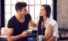 &Gamma;&iota;&alpha;&tau;ί &omicron;&iota; &gamma;&upsilon;&nu;&alpha;ί&kappa;&epsilon;&sigmaf; &pi;&iota;&omicron; &sigma;&pi;ά&nu;&iota;&alpha; &kappa;ά&nu;&omicron;&upsilon;&nu; &tau;&eta;&nu; &pi;&rho;ώ&tau;&eta; &kappa;ί&nu;&eta;&sigma;&eta;; 8 &pi;&iota;&theta;&alpha;&nu;έ&sigmaf; &epsilon;&xi;&eta;&gamma;ή&sigma;&epsilon;&iota;&sigmaf;!