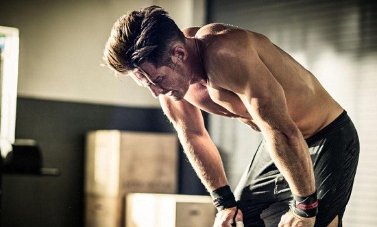 &Mu;&pi;&omicron;&rho;&epsilon;ί &nu;&alpha;... &kappa;&rho;&epsilon;&mu;ά&sigma;&omicron;&upsilon;&nu; &omicron;&iota; &mu;ύ&epsilon;&sigmaf; &sigma;&omicron;&upsilon; &alpha;&nu; &sigma;&tau;&alpha;&mu;&alpha;&tau;ή&sigma;&epsilon;&iota;&sigmaf; &nu;&alpha; &gamma;&upsilon;&mu;&nu;ά&zeta;&epsilon;&sigma;&alpha;&iota;;