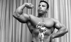 &Pi;έ&theta;&alpha;&nu;&epsilon; &omicron; &pi;&rho;&omega;&tau;&alpha;&theta;&lambda;&eta;&tau;ή&sigmaf; &tau;&omicron;&upsilon; bodybuilding Chris Dickerson - &Omicron; &pi;&rho;ώ&tau;&omicron;&sigmaf; &gamma;&kappa;έ&iota; Mr.Olympia