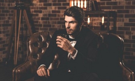 &Gamma;&iota;&alpha;&tau;ί &pi;&rho;&iota;&nu; &gamma;ί&nu;&epsilon;&iota;&sigmaf; gentleman &theta;&alpha; &pi;&rho;έ&pi;&epsilon;&iota; &nu;&alpha; &epsilon;ί&sigma;&alpha;&iota; &pi;&rho;&alpha;&gamma;&mu;&alpha;&tau;&iota;&kappa;ό&sigmaf; ά&nu;&tau;&rho;&alpha;&sigmaf;