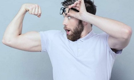 &Eta; &sigma;&chi;έ&sigma;&eta; &tau;&eta;&sigmaf; &tau;&epsilon;&sigma;&tau;&omicron;&sigma;&tau;&epsilon;&rho;ό&nu;&eta;&sigmaf; &mu;&epsilon; &tau;&eta;&nu; &alpha;&nu;&delta;&rho;&iota;&kappa;ή libido