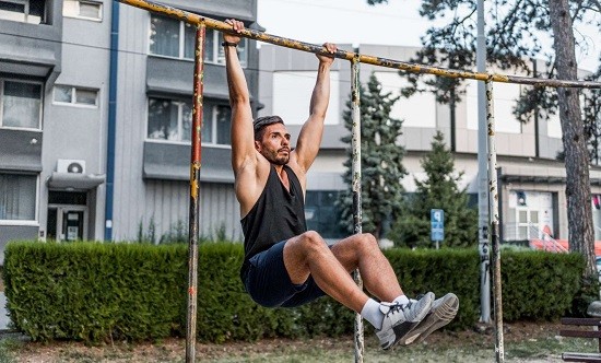 &Gamma;&iota;&alpha;&tau;ί &eta; &delta;ύ&nu;&alpha;&mu;&eta; &sigma;&tau;&omicron;&upsilon;&sigmaf; &pi;ή&chi;&epsilon;&iota;&sigmaf; &sigma;&omicron;&upsilon; &epsilon;ί&nu;&alpha;&iota; &mu;&upsilon;&sigma;&tau;&iota;&kappa;ό &mu;&alpha;&kappa;&rho;&omicron;&zeta;&omega;ΐ&alpha;&sigmaf;