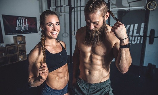 &Eta; Brooke Wells &alpha;&pi;&omicron;&kappa;&alpha;&lambda;ύ&pi;&tau;&epsilon;&iota; &pi;ώ&sigmaf; &nu;&alpha; &phi;&lambda;&epsilon;&rho;&tau;ά&rho;&epsilon;&iota;&sigmaf; &tau;&alpha; &pi;&omicron;&lambda;ύ fit &kappa;&omicron;&rho;ί&tau;&sigma;&iota;&alpha;