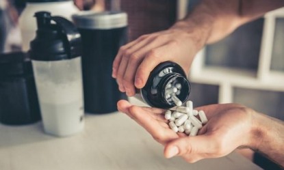 Έ&nu;&alpha;&sigmaf; &sigma;&tau;&omicron;&upsilon;&sigmaf; &delta;ύ&omicron; Έ&lambda;&lambda;&eta;&nu;&epsilon;&sigmaf; &pi;&alpha;ί&rho;&nu;&omicron;&upsilon;&nu; &sigma;&upsilon;&mu;&pi;&lambda;&eta;&rho;ώ&mu;&alpha;&tau;&alpha; &delta;&iota;&alpha;&tau;&rho;&omicron;&phi;ή&sigmaf;!