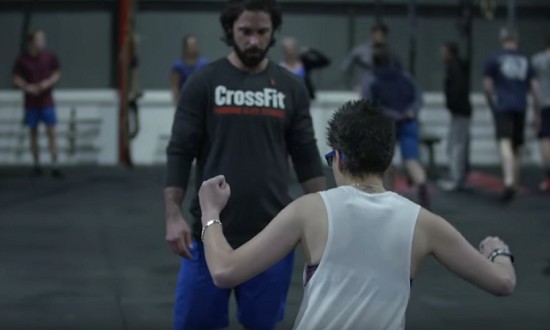 To CrossFit έ&sigma;&omega;&sigma;&epsilon; &tau;&eta; &zeta;&omega;ή &mu;&iota;&alpha;&sigmaf; &kappa;&omicron;&pi;έ&lambda;&alpha;&sigmaf; &pi;&omicron;&upsilon; &xi;ύ&pi;&nu;&eta;&sigma;&epsilon; &alpha;&pi;ό &kappa;ώ&mu;&alpha;!