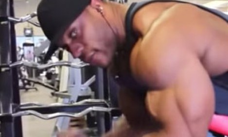 &Pi;&rho;&omicron;&pi;ό&nu;&eta;&sigma;&eta; &chi;&epsilon;&rho;&iota;ώ&nu; &Alpha;&rho;&mu;&alpha;&gamma;&epsilon;&delta;&delta;ώ&nu; &mu;&epsilon; &tau;&omicron;&nu; 4 &phi;&omicron;&rho;έ&sigmaf; Mr. Olympia Phil Heath