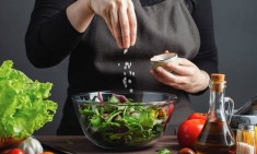 &Pi;ό&sigma;&omicron; &alpha;&lambda;ά&tau;&iota; &epsilon;&pi;&iota;&tau;&rho;έ&pi;&epsilon;&tau;&alpha;&iota; &nu;&alpha; &kappa;&alpha;&tau;&alpha;&nu;&alpha;&lambda;ώ&nu;&omicron;&upsilon;&mu;&epsilon; &tau;&eta;&nu; &eta;&mu;έ&rho;&alpha;