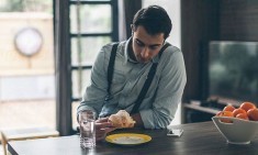 &Eta;&hellip; &pi;&alpha;&rho;&epsilon;&xi;ή&gamma;&eta;&sigma;&eta; ό&tau;&iota; &mu;&pi;&omicron;&rho;&epsilon;ί&sigmaf; &nu;&alpha; &phi;&alpha;&sigmaf; ό&tau;&iota; &theta;&epsilon;&sigmaf; &gamma;&iota;&alpha; &pi;&rho;&omega;&iota;&nu;ό