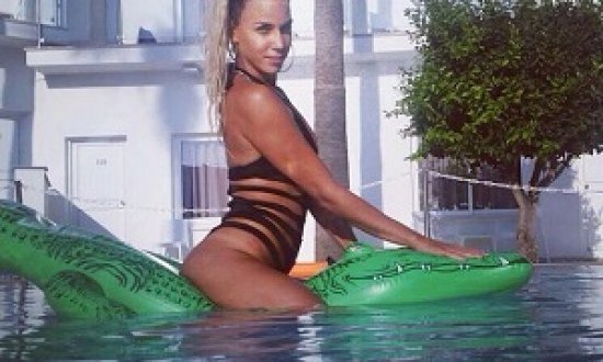 To top 10 των γυναικών που έβαλαν «φωτιά» στο καλοκαίρι μας (photos)