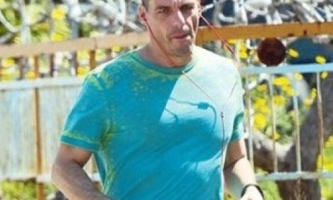 T&iota; ώ&rho;&alpha; &kappa;&alpha;&iota; &pi;&omicron;&upsilon; &kappa;ά&nu;&epsilon;&iota; &tau;&zeta;ό&kappa;&iota;&nu;&gamma;&kappa; &omicron; &Gamma;&iota;ά&nu;&eta;&sigmaf; &Beta;&alpha;&rho;&omicron;&upsilon;&phi;ά&kappa;&eta;&sigmaf;;