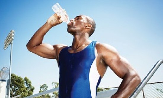 &Alpha;&pi;&omicron;&tau;&omicron;&xi;ί&nu;&omega;&sigma;&eta; &mu;&epsilon; &nu;&epsilon;&rho;ό &kappa;&alpha;&iota; ύ&pi;&nu;&omicron;