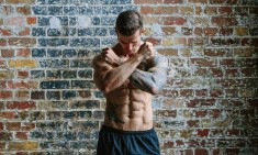 &Omicron; &kappa;&alpha;&lambda;ύ&tau;&epsilon;&rho;&omicron;&sigmaf; personal trainer &tau;&omicron;&upsilon; &Chi;ό&lambda;&iota;&gamma;&omicron;&upsilon;&nu;&tau; &alpha;&pi;&omicron;&kappa;&alpha;&lambda;ύ&pi;&tau;&epsilon;&iota; &tau;&alpha; &mu;&upsilon;&sigma;&tau;&iota;&kappa;ά &tau;&omicron;&upsilon;