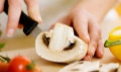 T&alpha; &phi;&rho;&omicron;ύ&tau;&alpha; &kappa;&alpha;&iota; &tau;&alpha; &lambda;&alpha;&chi;&alpha;&nu;&iota;&kappa;ά &pi;&omicron;&upsilon; έ&chi;&omicron;&upsilon;&nu; &tau;&alpha; &pi;&epsilon;&rho;&iota;&sigma;&sigma;ό&tau;&epsilon;&rho;&alpha; &phi;&upsilon;&tau;&omicron;&phi;ά&rho;&mu;&alpha;&kappa;&alpha;