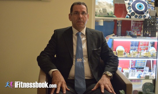 &Kappa;&upsilon;&rho;&iota;ά&kappa;&omicron;&sigmaf; &Gamma;&epsilon;&omega;&rho;&gamma;ί&omicron;&upsilon;: &laquo;&Omicron;&iota; Έ&lambda;&lambda;&eta;&nu;&epsilon;&sigmaf; &epsilon;ί&nu;&alpha;&iota; &alpha;&delta;έ&rho;&phi;&iota;&alpha; &mu;&alpha;&sigmaf;, &mu;&alpha;&zeta;ί &mu;&pi;&omicron;&rho;&omicron;ύ&mu;&epsilon; &nu;&alpha; &kappa;ά&nu;&omicron;&upsilon;&mu;&epsilon; &pi;&omicron;&lambda;&lambda;ά&raquo;