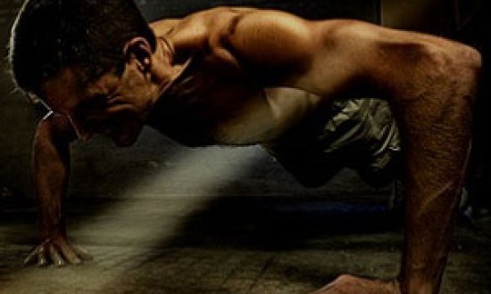 Pushups &gamma;ό&nu;&alpha;&tau;&omicron;-&sigma;&tau;&omicron;&nu;-&alpha;&gamma;&kappa;ώ&nu;&alpha;